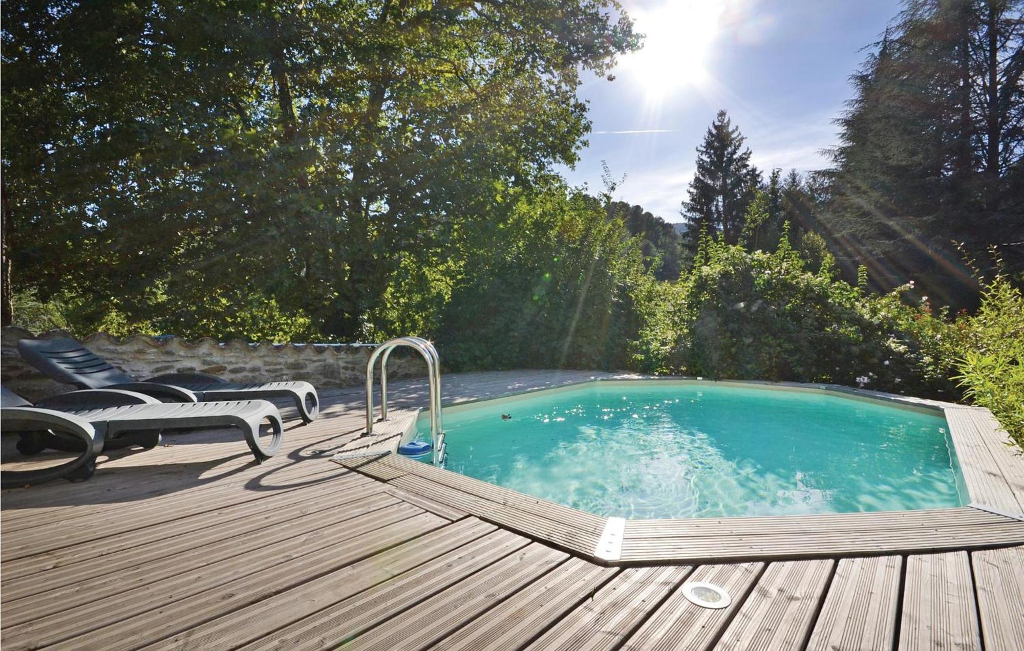 2 Bedroom Nice Apartment In Les Salles-Du-Gardon Soustelle Eksteriør billede