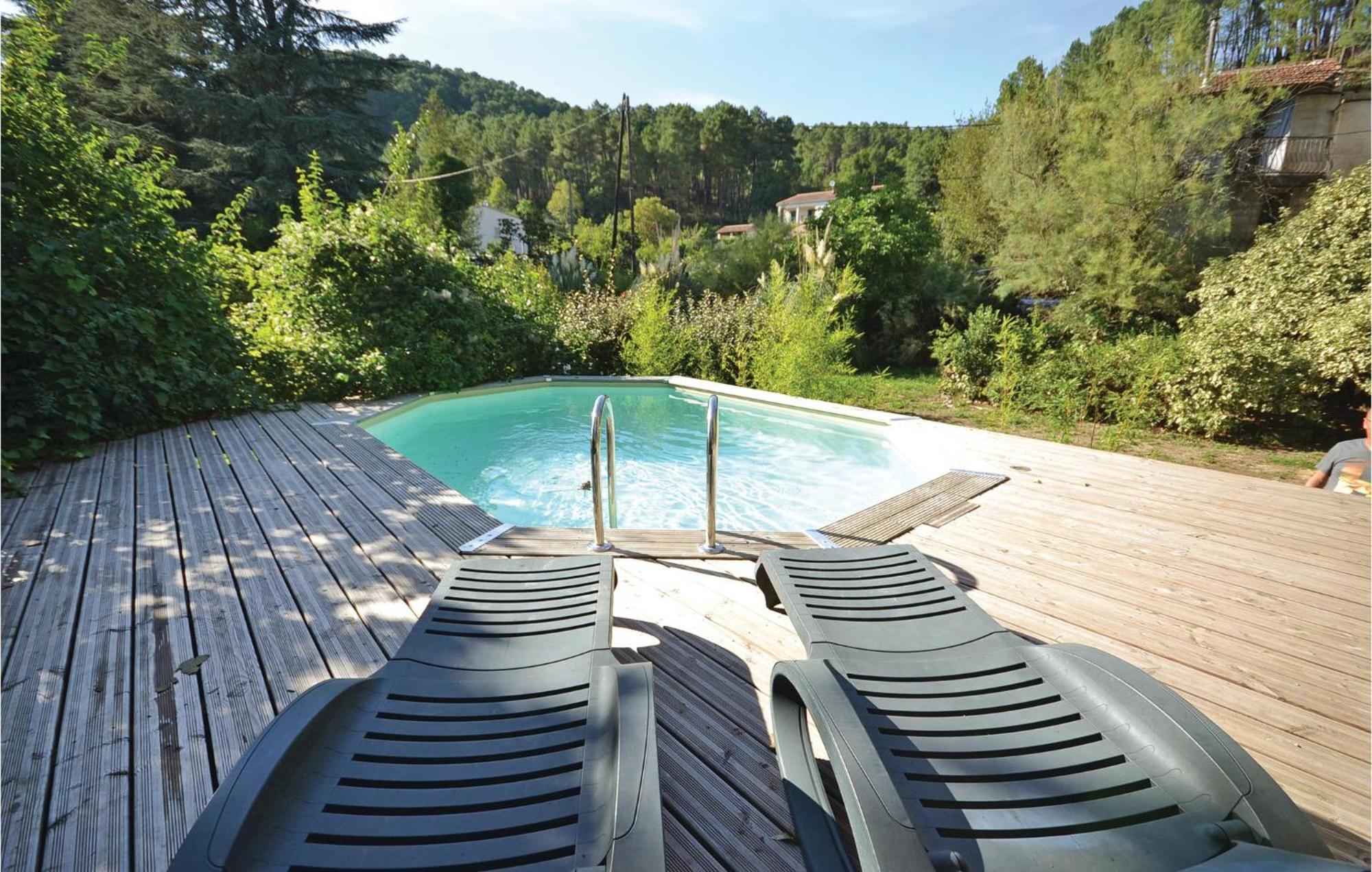 2 Bedroom Nice Apartment In Les Salles-Du-Gardon Soustelle Eksteriør billede